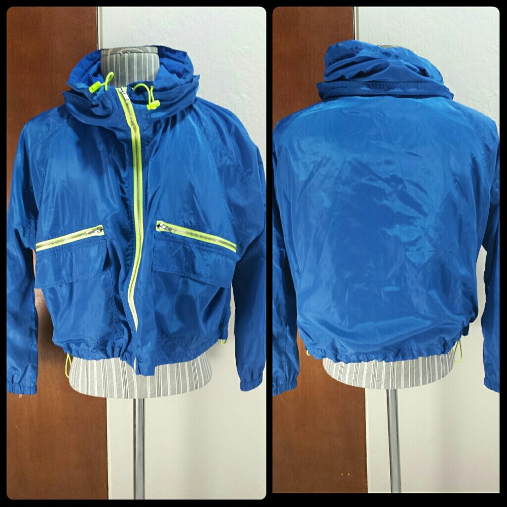 BELLE VERE blue hooded windbreaker A25